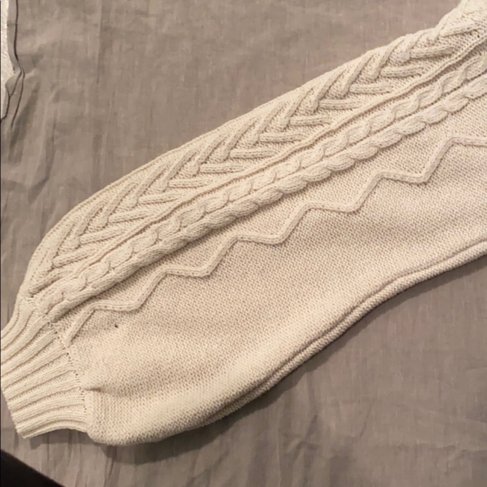 sweater - Picture 2 of 3